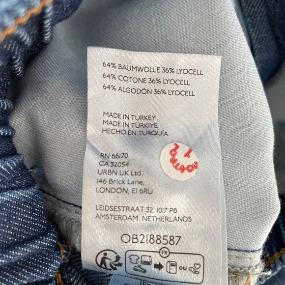 NWOT ~ Anthropologie Pilcro Drawstring Wide-Leg Jeans ~ MEDIUM - Picture 5 of 10